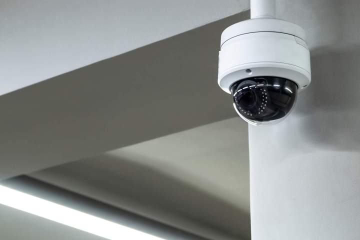 Installation de caméra de surveillance, Le Gosier